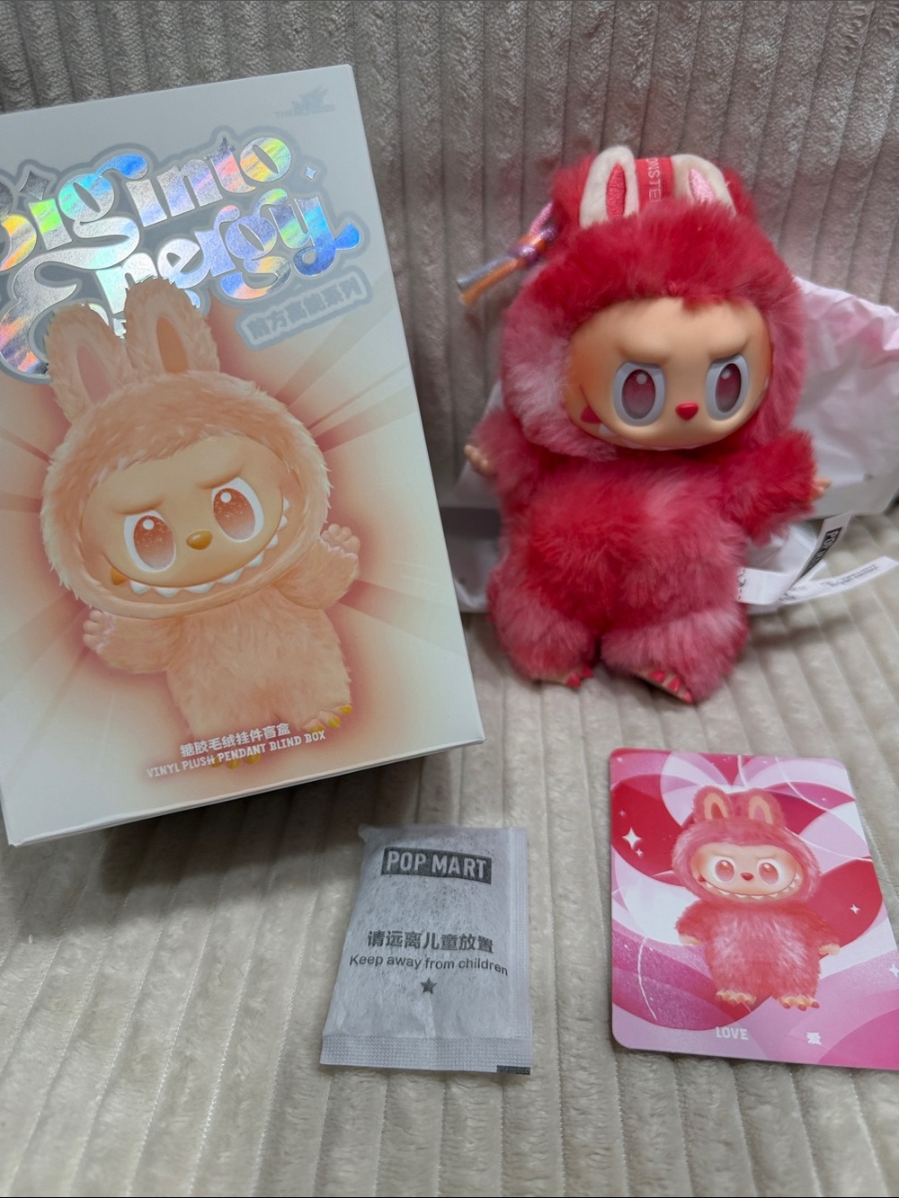 LOVE -Big Into Energy Labubu.Pretty Red and pink colors❤️🩷New. Verified.PopMart.